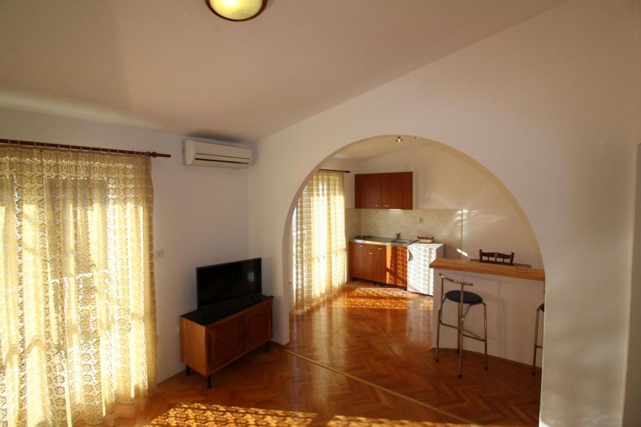 Makarska Centre & Free Private Parking Apartment Exterior photo
